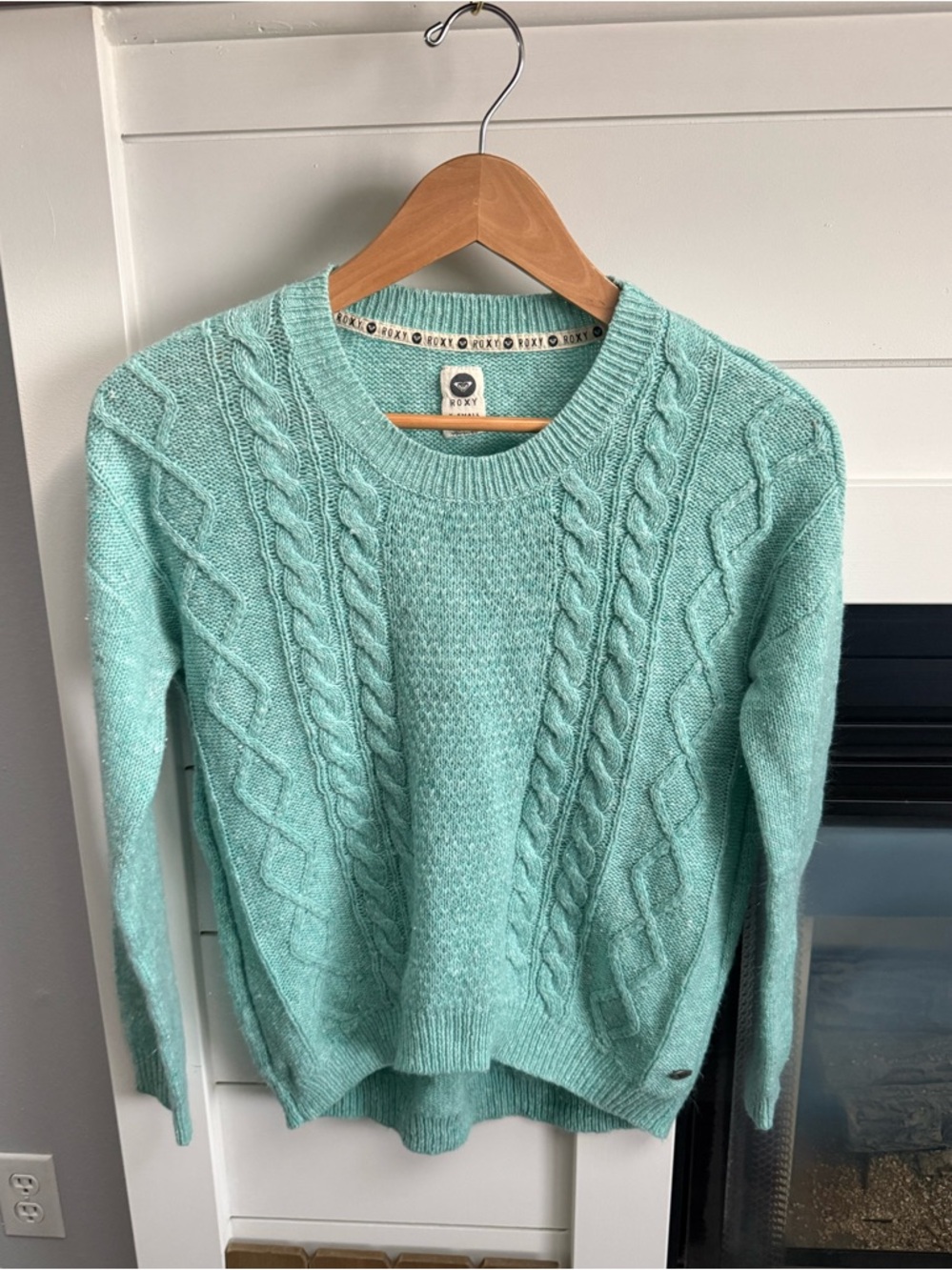 Roxy Women's sea foam Green beach light-weight Cable-Knit Crew Sweater size XS